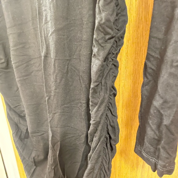 Scoopneck Maternity Dress! EUC🥳 - Picture 2 of 5